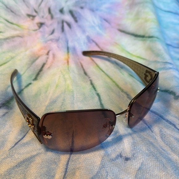 SOLD - DISCONTINUED PINK Y2K GUESS WRAPAROUND SUNGLASSES - Picture 1 of 6